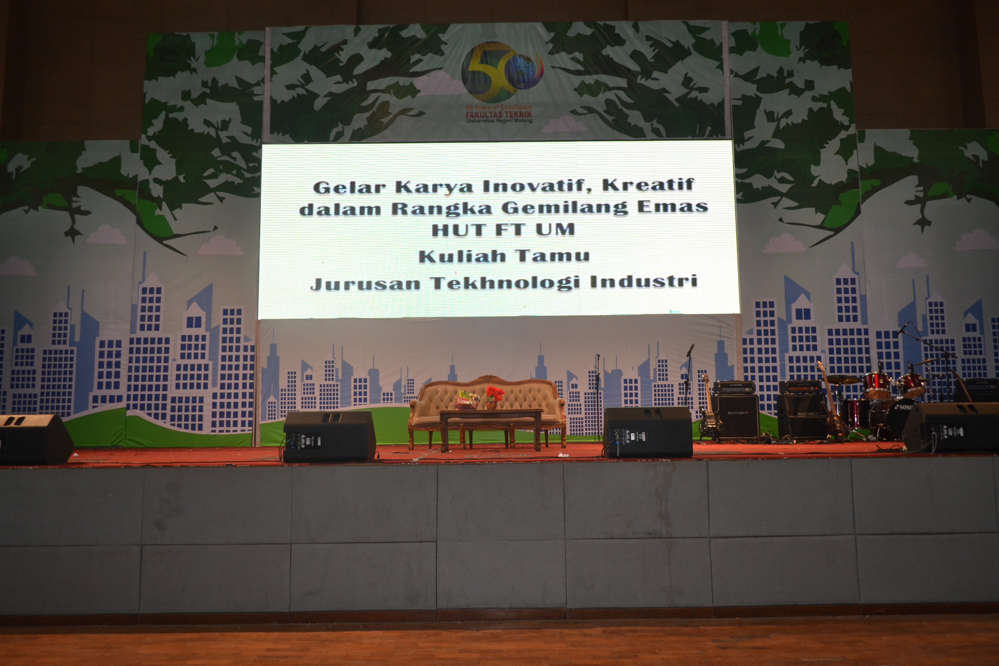 Kuliah Tamu Kapal Pesiar dan Pengusaha Sukses