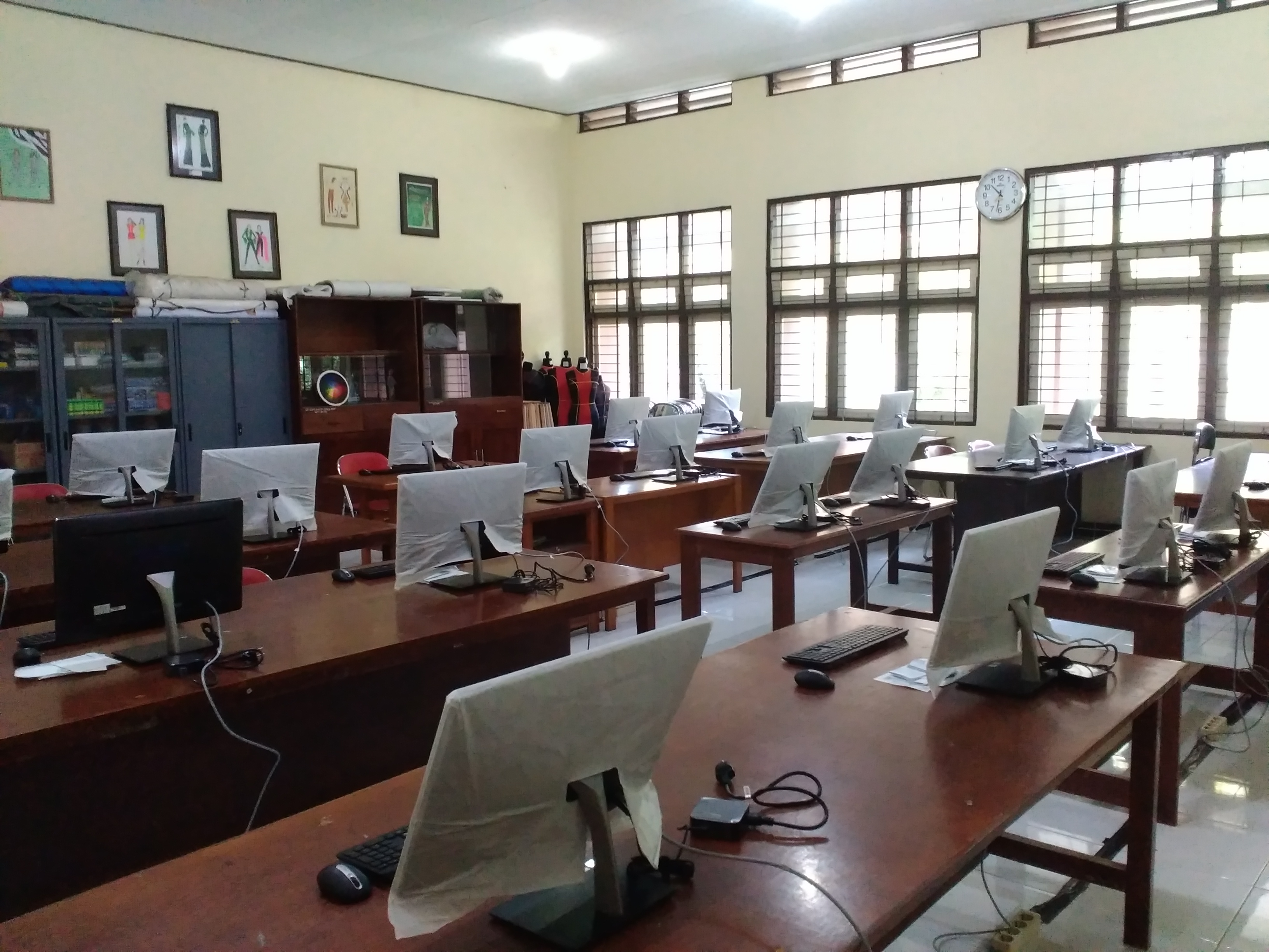 Pemasangan Jaringan Komputer Program CBT Universitas Negeri Malang