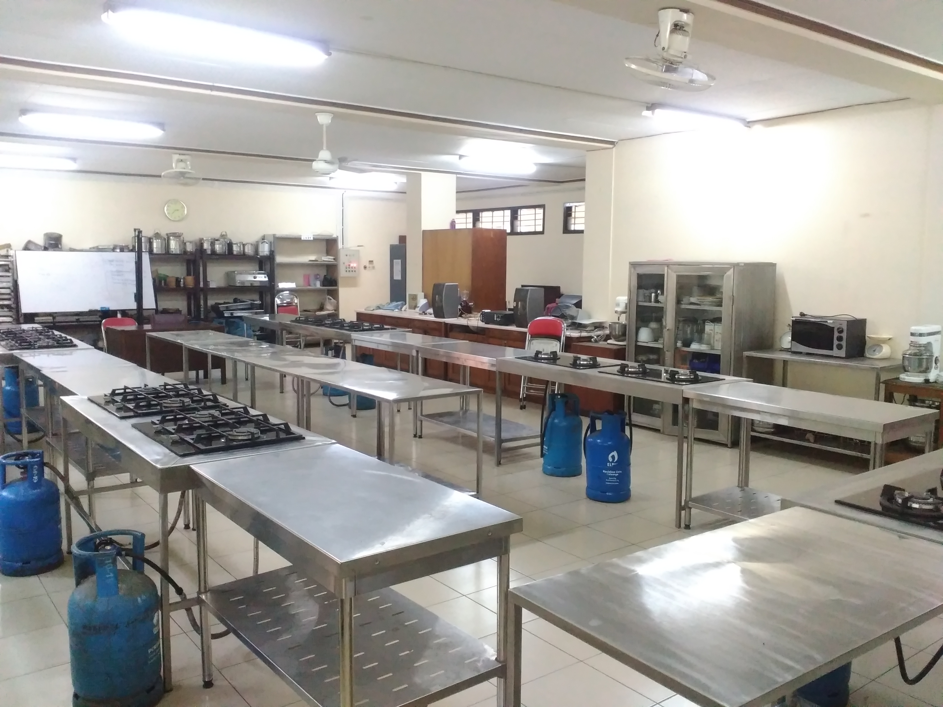 Laboratorium Pastry Jurusan Tata Boga