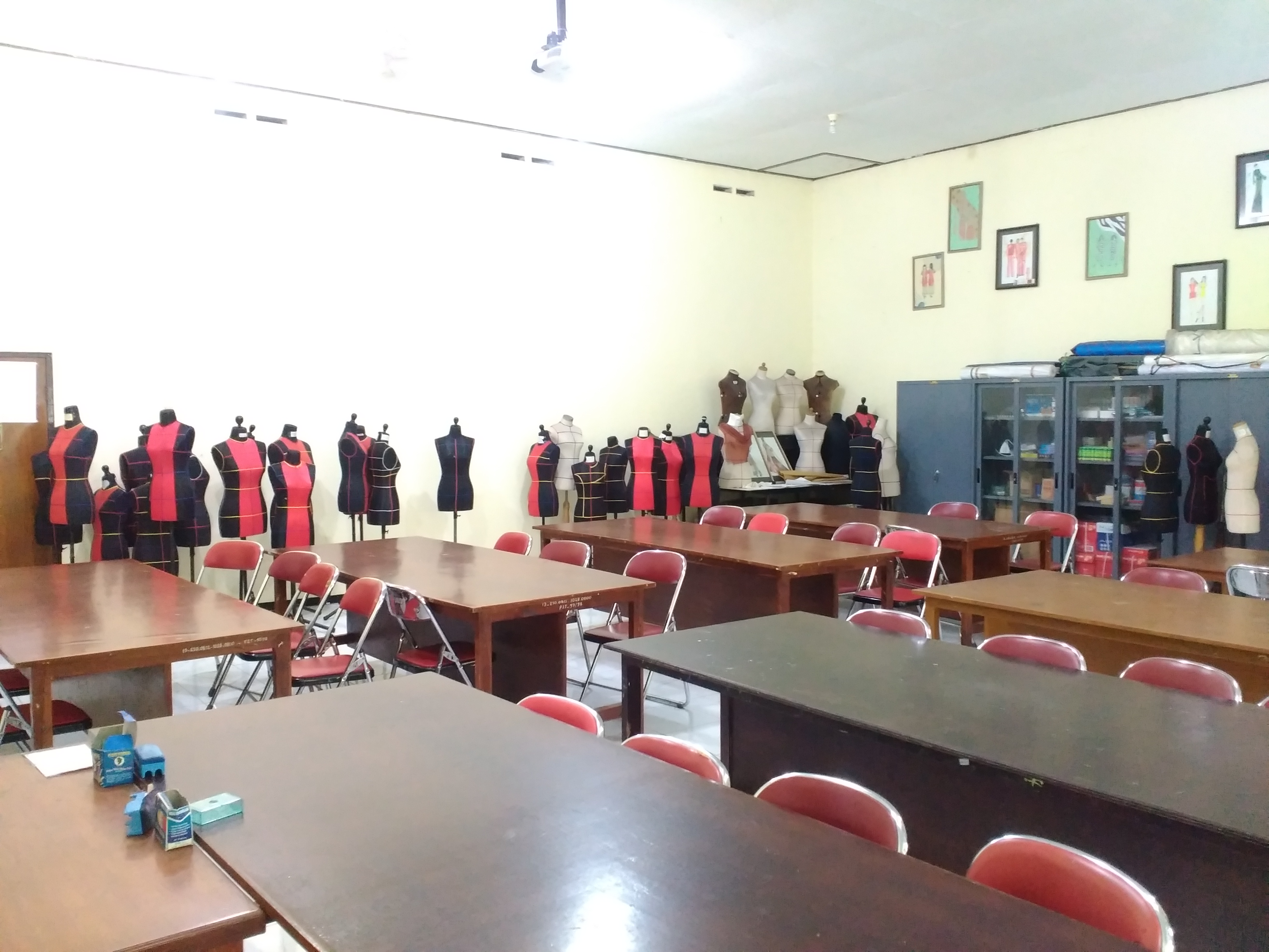 Laboratorium Desain Jurusan Tata Busana