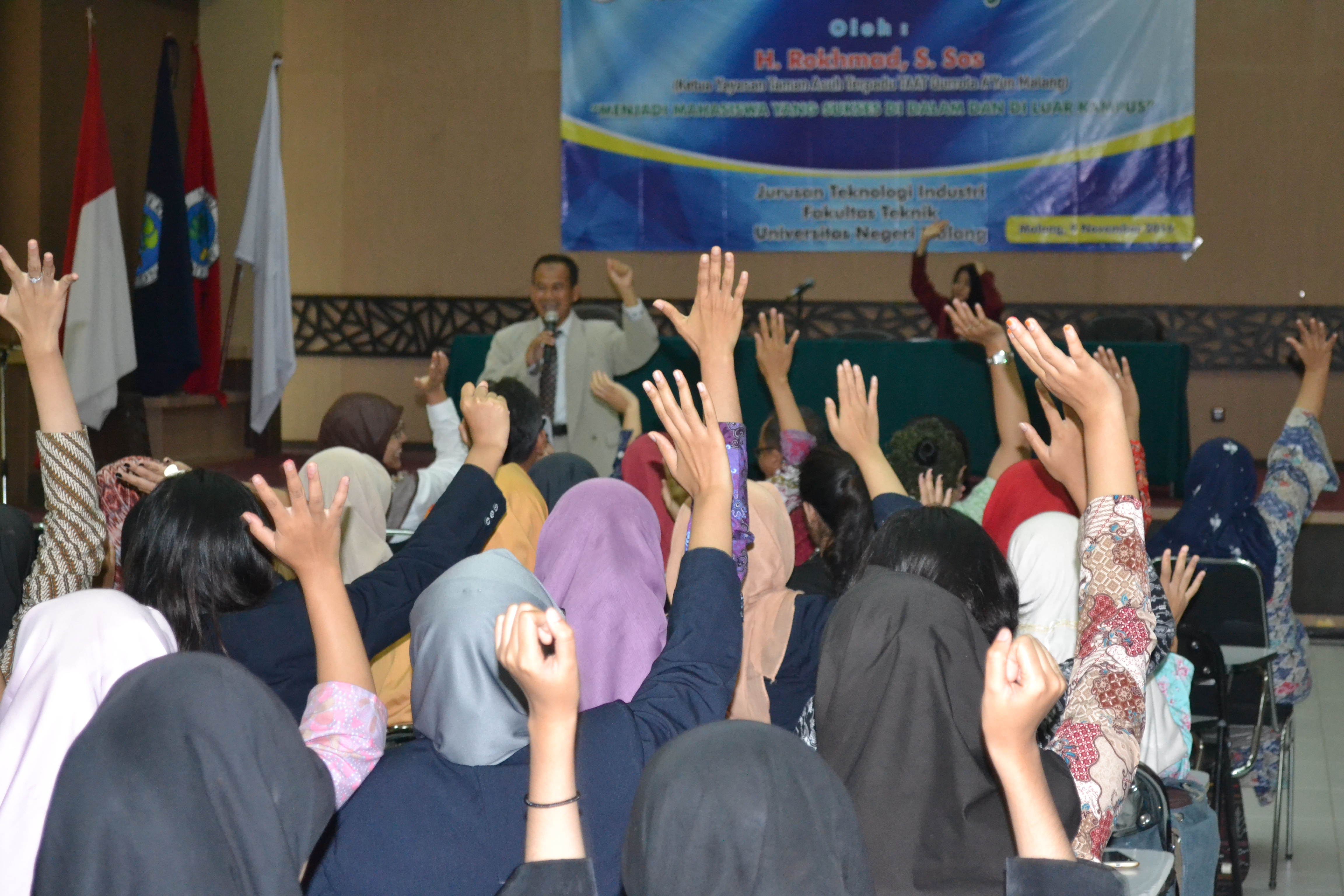 Kuliah Tamu “Menjadi Mahasiswa Sukses di Dalam dan di Luar Kampus”